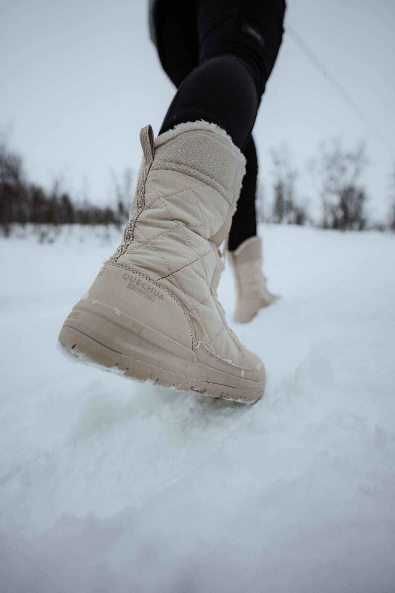 Quechua Women's NH500 Warm Waterproof High Lace Snow Boots - Image 10