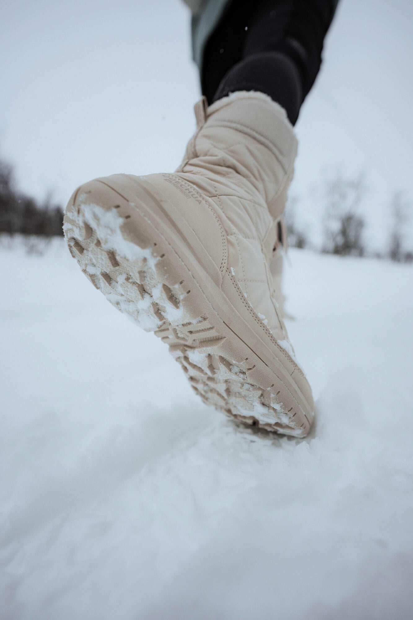 Quechua Women's NH500 Warm Waterproof High Lace Snow Boots - Image 8