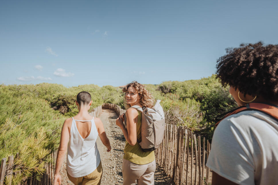 Quechua NH500 Escape 16L+4 Rolltop Hiking Backpack - Image 20