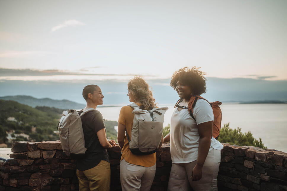 Quechua NH500 Escape 16L+4 Rolltop Hiking Backpack - Image 22