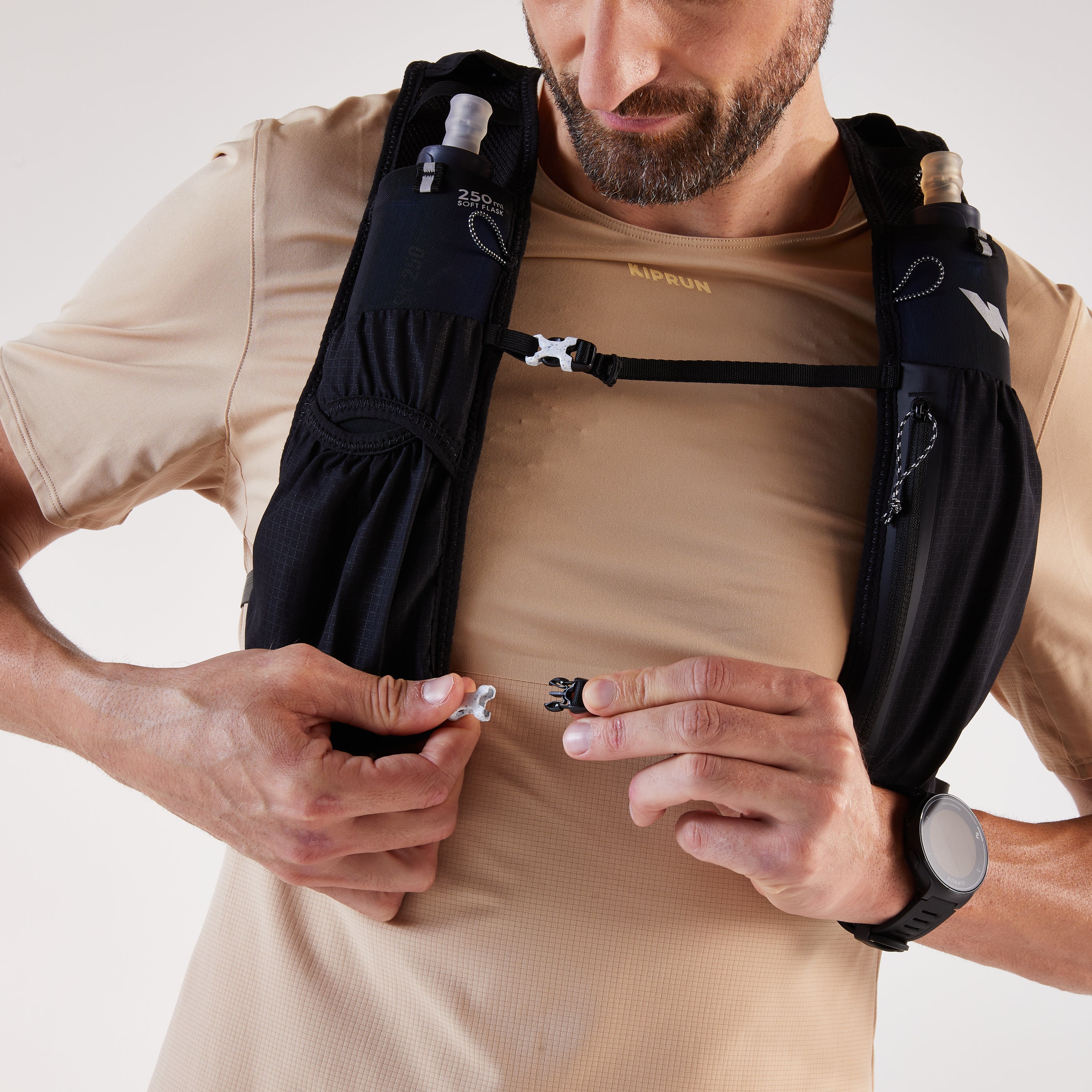 Kiprun 5 L Trail Running Bag   1 L Water Bladder Included - Image 7